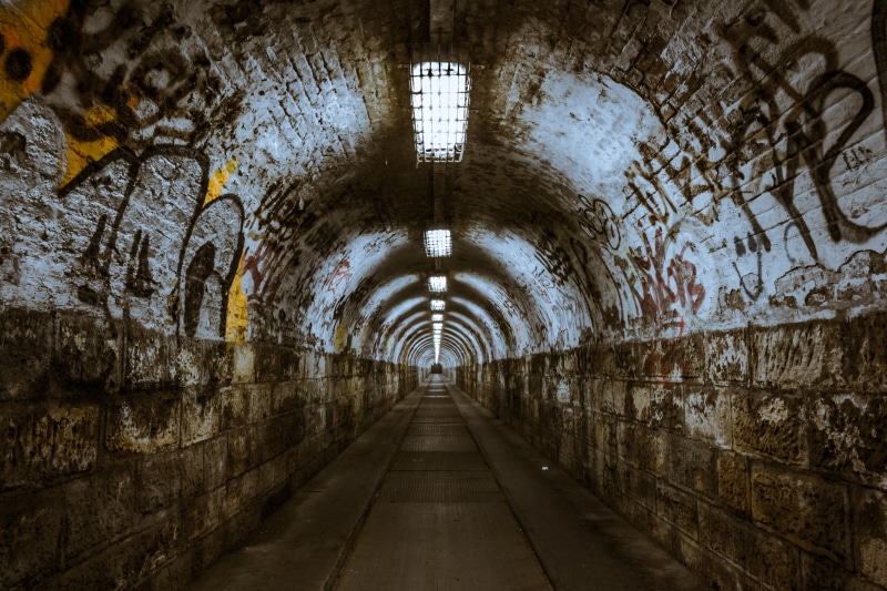 indoors, gray, empty, absence, white, old, arch, the way forward, 5K, built structure, vanishing point, abandoned, no people, footpath, underpass, tunnel