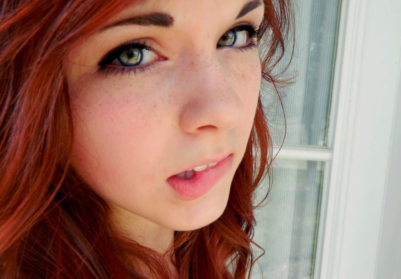 redhead, adult, hair, beauty, contemplation, body part, young adult, portrait, Claire Monnier, looking at camera, dyed hair, close-up, biting lip, beautiful woman