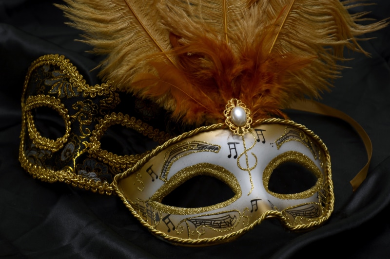 gold, no people, carnival, carneval, black, gold colored, still life, carnival - celebration event, day, feather, obscured face, glitter, spooky, 5K, venetian mask