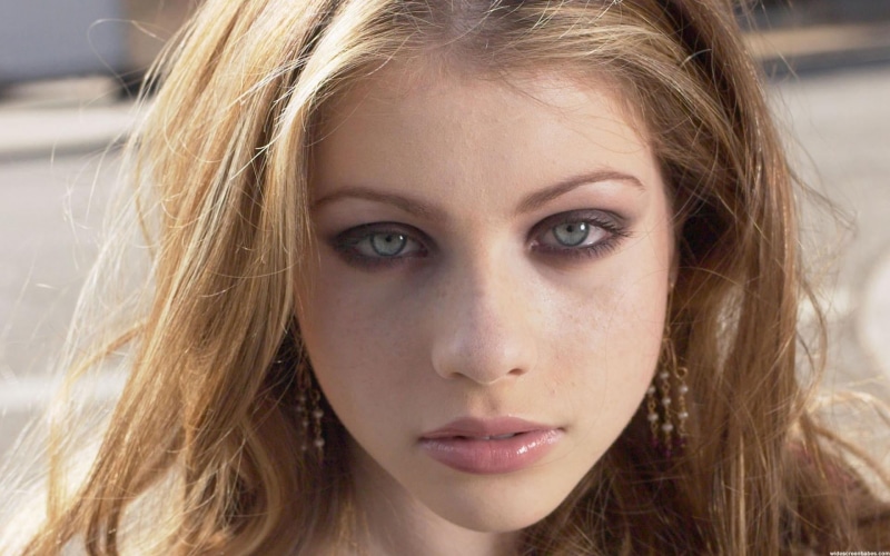 gray eyes, headshot, young women, body part, one person, Michelle Trachtenberg, beauty, focus on foreground, beautiful woman, hairstyle, juicy lips, human body part