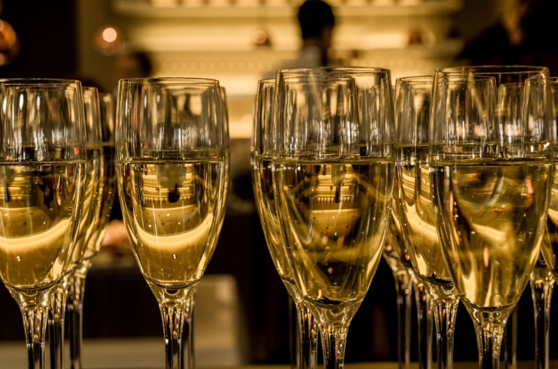 nye, order, no people, filled, glasses, bar - drink establishment, glass - material, champaign, indoors, refreshment, wineglass, food and drink, sparkling wine