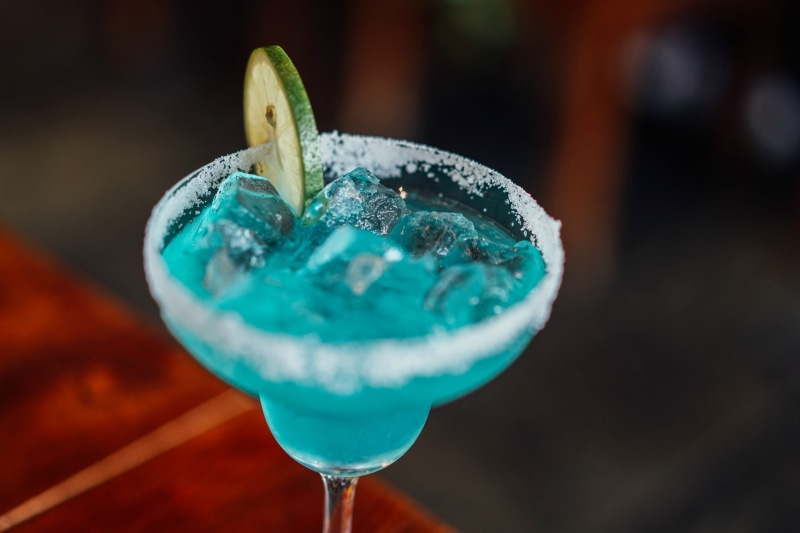 refreshing, single object, day, no people, selective focus, household equipment, focus on foreground, cocktail, drink, drinking glass, close-up, business
