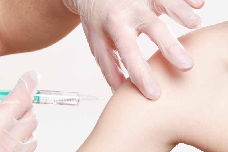 human hand, healthcare and medicine, syringe, needle, injecting, investigation, adult, persons, sharp, medical, diagnosis, finger, medical exam, body part