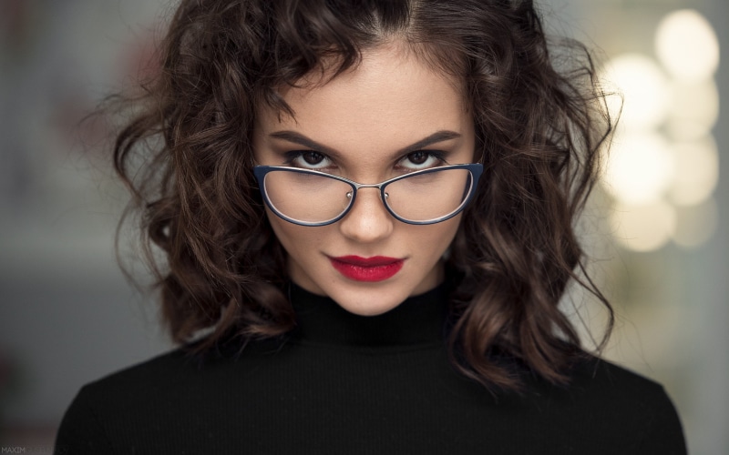 portrait, one person, body part, young women, women, hair, beautiful woman, lipstick, glasses, face, 1080P, contemplation, headshot, red lipstick, human face