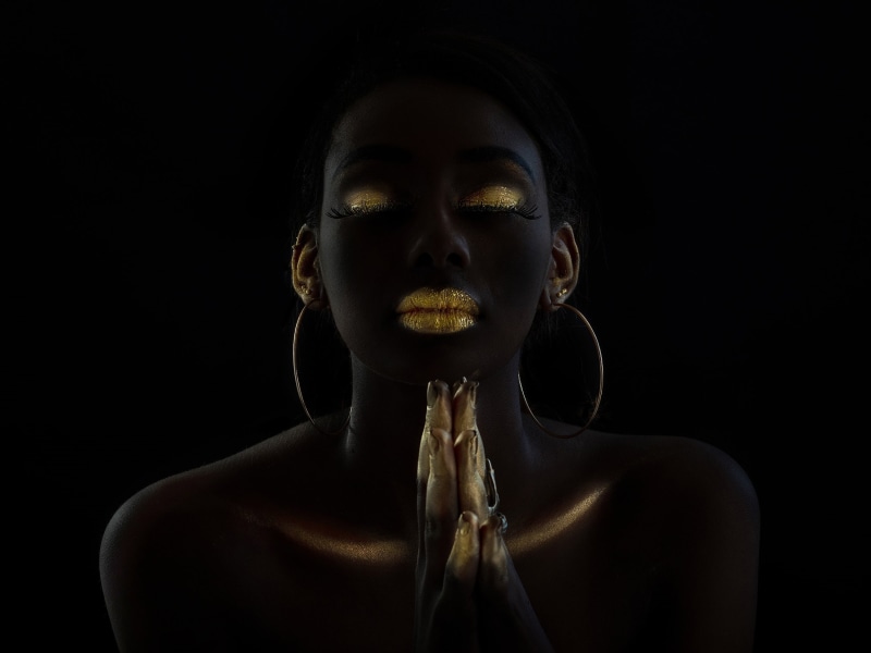 gold, black background, model, girl, 1080P, makeup, style, dark girl, mulatto