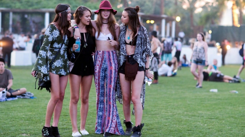 fashion, lifestyles, young adult, young women, leisure activity, day, clothing, outdoors, hippie , festival goer, beautiful woman, green, entertainment event