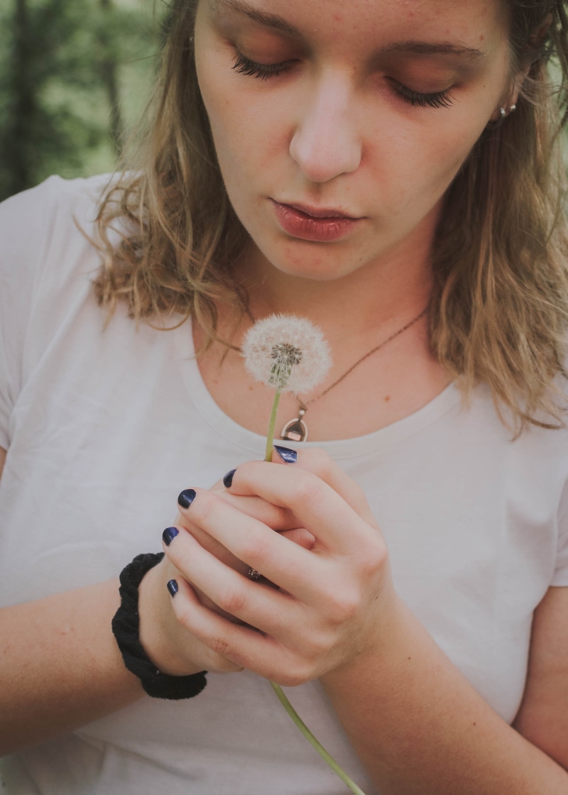 dandelion, nail, beautiful woman, adult, teenager, looking down, one person, portrait, hairstyle, front view, young women, close-up, beauty, holding, young adult