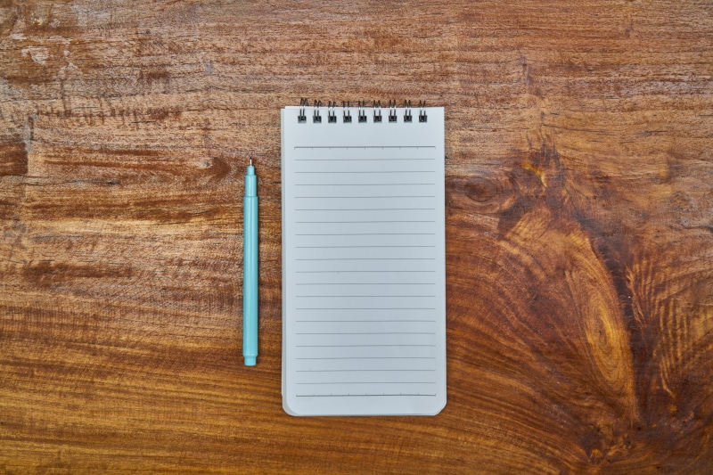 photo, wood grain, copy space, pen, book, nobody, photography, work, no people, table, take notes, the work, page, spring, blue, macro, brown, backgrounds