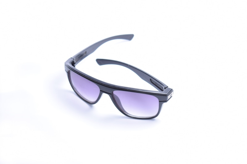 lens, accessory, copy space, fashionable, cut out, glasses, glass, vision, personal accessory, optometry, product, indoors, sunglasses, purple, reflection