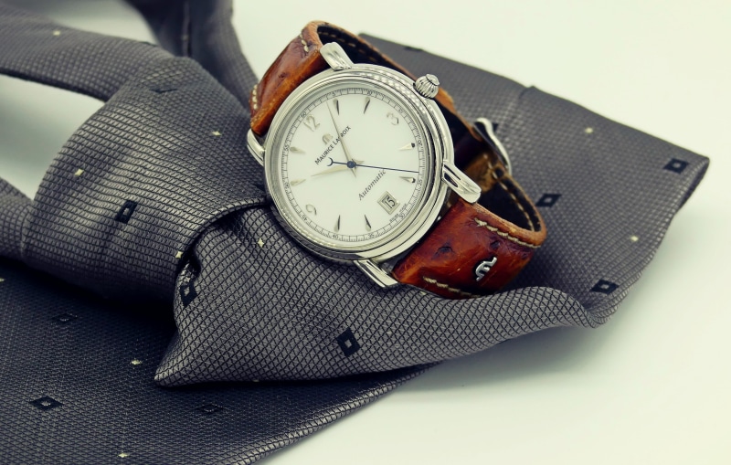 necktie, chic, day, old-fashioned, modebewusst, bezel, retro styled, fashionable, high angle view, time, no people, luxury, instrument of time, accuracy