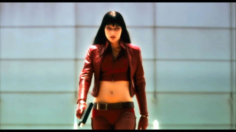 gun, futuristic, jovovich, action, fighting, 1080P, ultraviolet, superhero, horror, weapon, warrior, thriller, pistol, sci-fi, milla