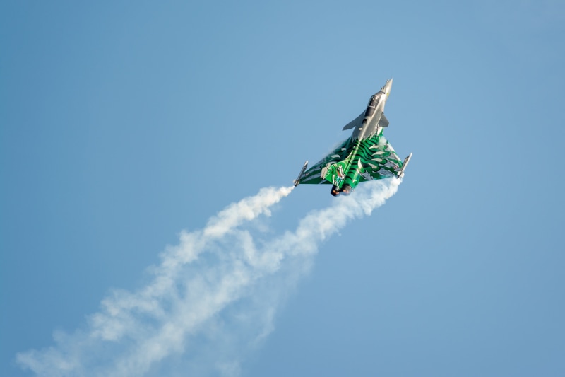 no people, airplane, flying, vapor trail, nature, day, outdoors, military, low angle view, smoke - physical structure, mode of transportation, airshows
