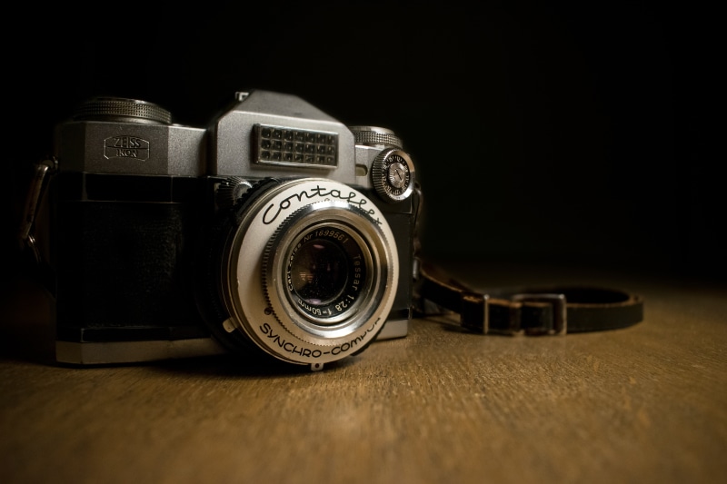 slr camera, lens, old-fashioned, digital camera, antique, silver, no people, single object, studio shot, photo, 5K, copy space, film, still life, vintage