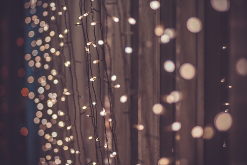 architecture, focus, selective, photography, christmas lights, defocused, lens flare, glowing, night, led, light, lighting equipment, illuminated, 5K