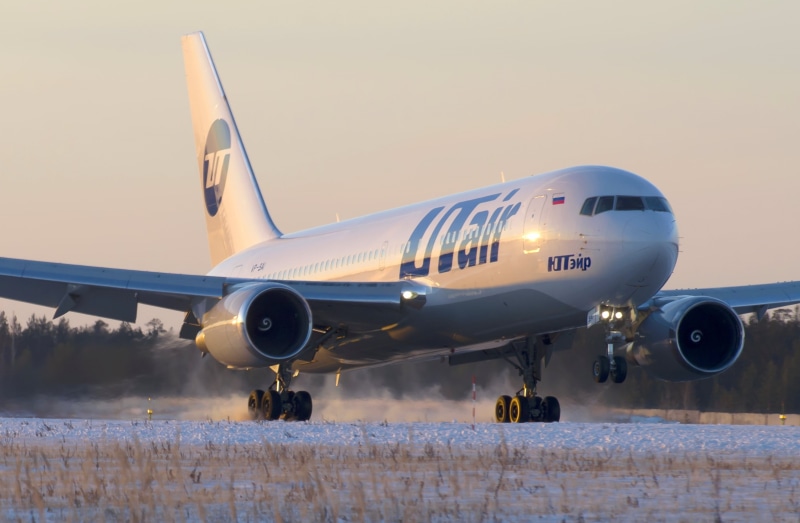 engine, mode of transportation, airplane, sky, chassis, white, Passenger airliner, airport runway, business, airport, takeoff, winter, Boeing, transportation