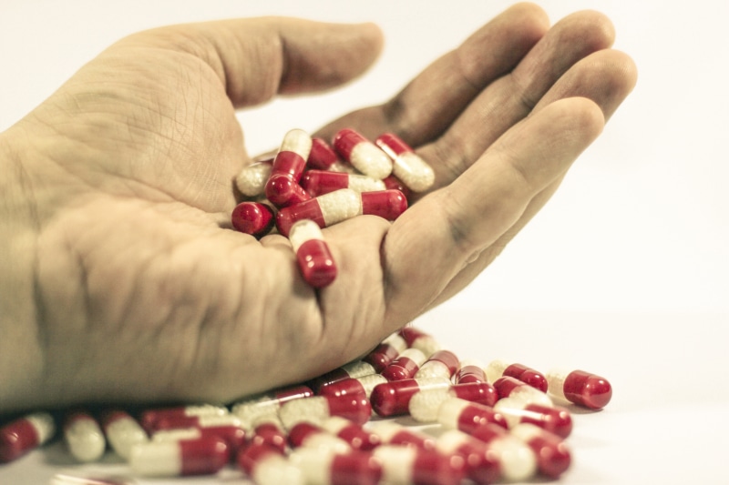 prescription, heal, capsule, tablets, sick, 5K, close-up, food, human hand, indoors, pharmacological, death, fruit, wellbeing, the disease, medical, pill