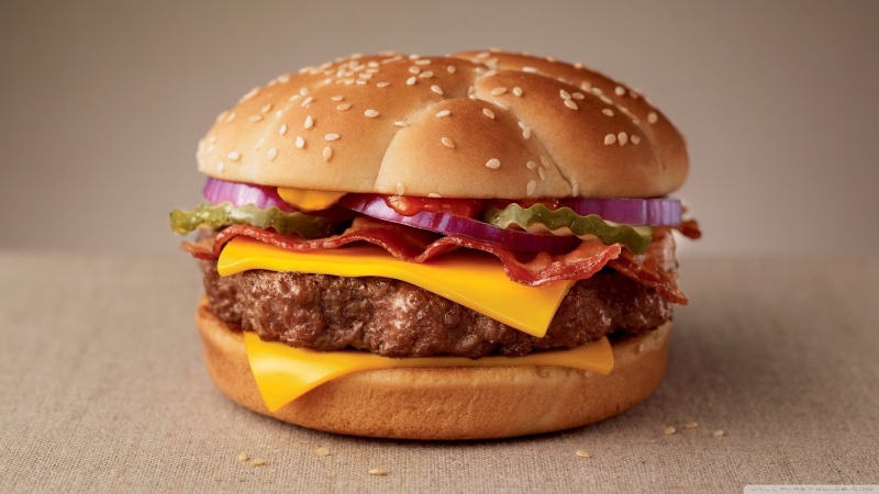 cheeseburger, dish, vegetable, food, meat, beef, fast food, no people, sesame, dairy product, bread, burgers, bacon, unhealthy eating, studio shot, 2K