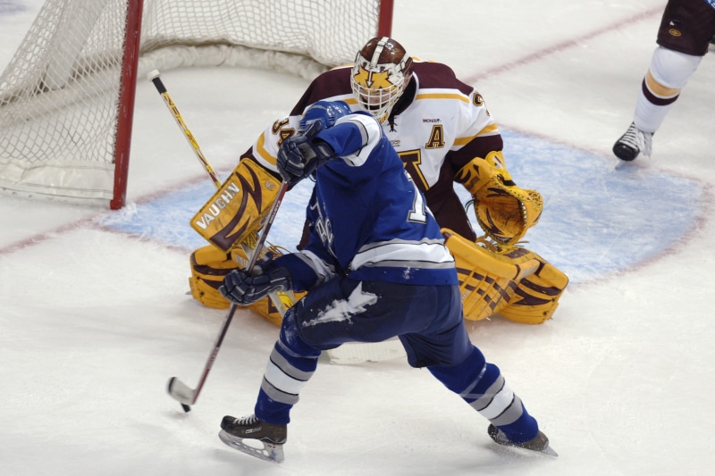 full length, sport, player, security, goaltender, playing, net, hockey, protection, competition, puck, helmet, 2K, skill, winter, holding, play, arena
