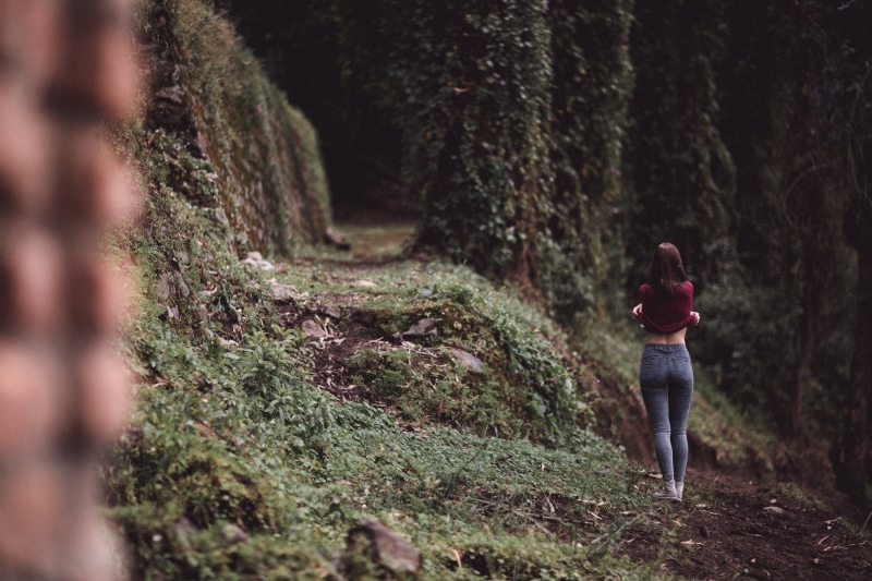 forest, woodland, real people, Converse, adult, 2K, women outdoors, women, model, rear view, tree, land, nature, full length, outdoors, jeans, tree trunk