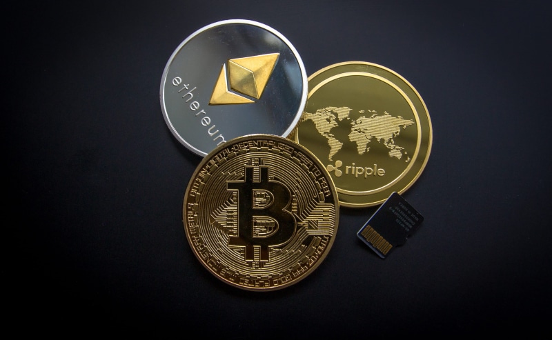 ripple, finance, savings, bitcoin, change, commerce, corporate business, bank account, symbol, business, coins, silver colored, wealth, micro, crypto, group of objects