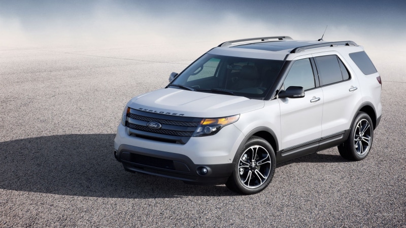 mode of transportation, small, transportation, city, parking, motion, nature, car, sky, stationary, road, Ford Explorer, street, silver colored, road trip