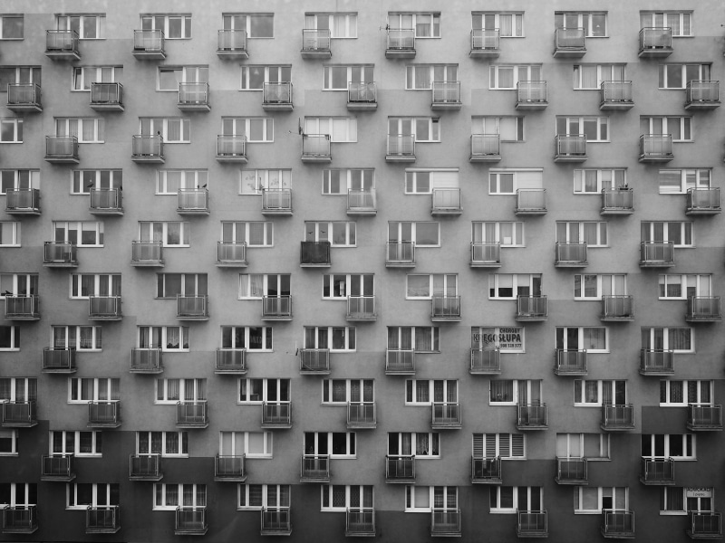 outdoors, day, modern, building, 4K, residential district, window, balcony, pattern, house, repetition, block flats, apartment, in a row, black and white