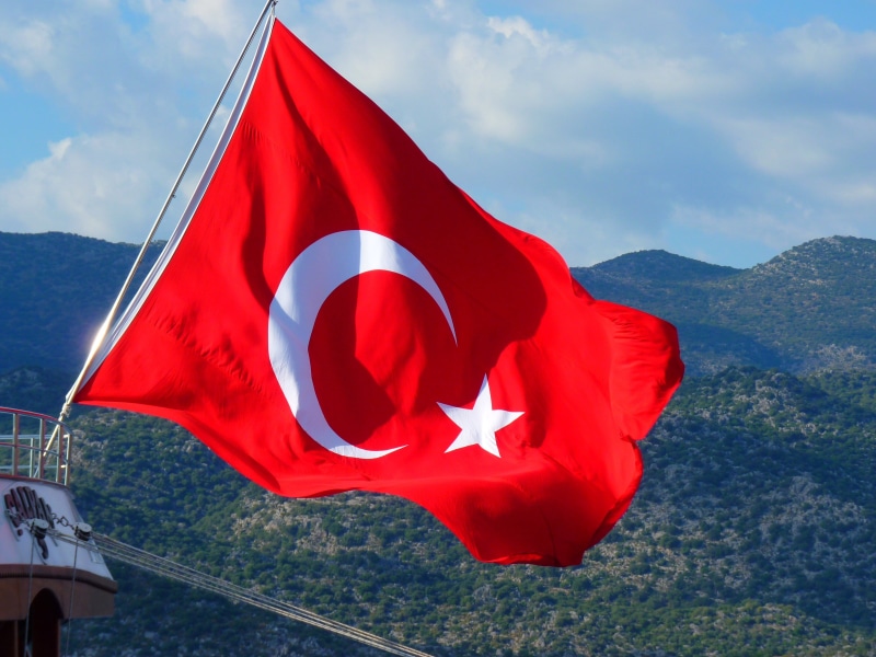 green, waving, Flag, water, cloud - sky, day, knallbunt, daytime, mountain, red, Turkey, national symbol, national flag, national icon, nature, pride, gaudy
