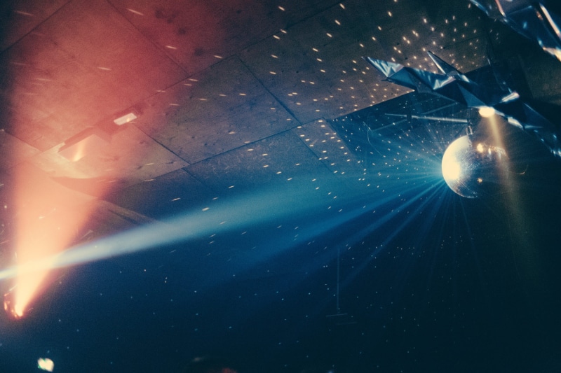 technology, pop, lens flare, Flash, round, sphere, modern, close-up, Music, no people, shiny, shining, ball, Spot, discotheque, beam, indoors, Bright, laser