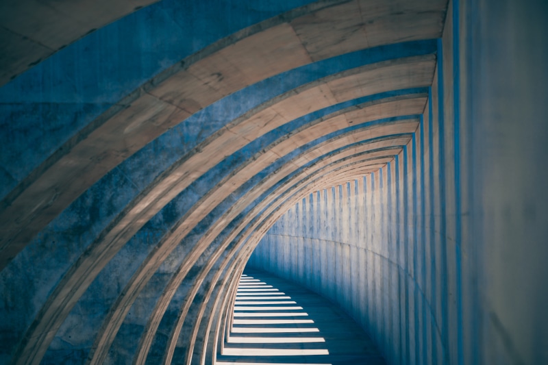 staircase, built structure, architecture, empty, perspective, hallway, optical, architechture, day, curve, 5K, building, absence, wall, gray, harbour