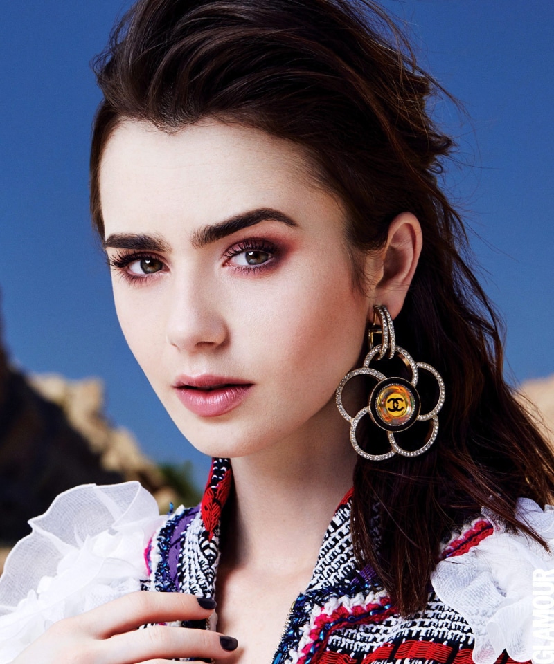 elegance, women, 720P, luxury, brunette, celebrity, portrait display, hair, one person, fashion model, jewelry, human face, outdoors, fashion, young women