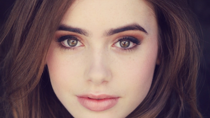 close-up, beauty, young adult, brown hair, face, portrait, beautiful woman, 1080P, teenager, headshot, long hair, actress, hair, human body part, one person