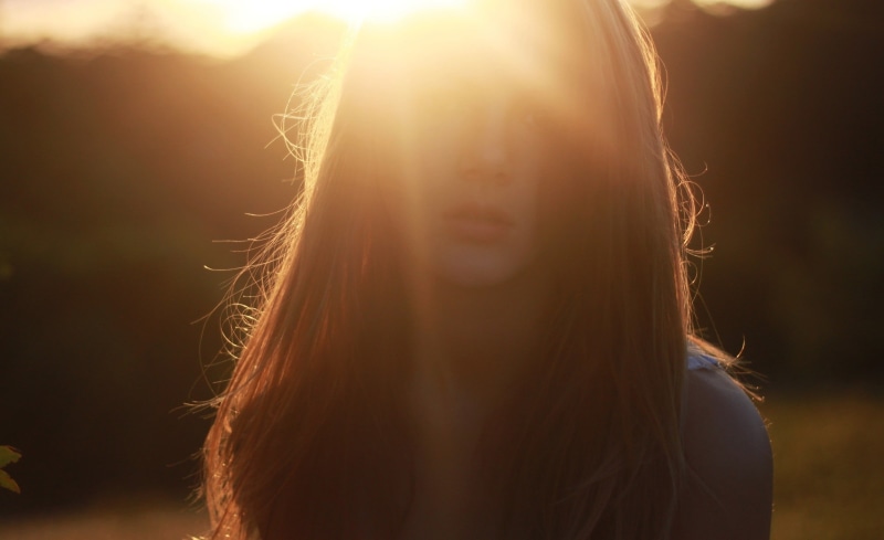 one person, women outdoors, backlighting, 1080P, adult, model, back lit, front view, teenager, looking at viewer, lens flare, women, human hair, hair
