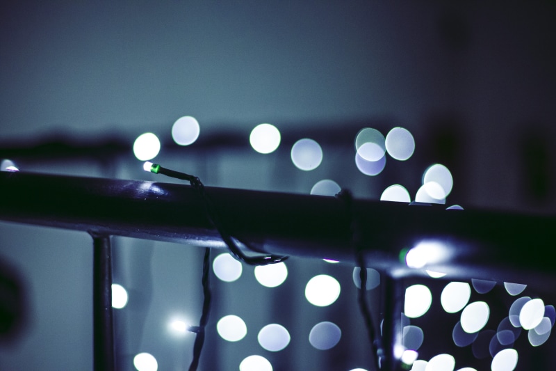 illuminated, rain, bokeh, insubstantial, indoors, lights, balustrade, spotted, light, selective focus, decoration, lens flare, shining, round, string, blur