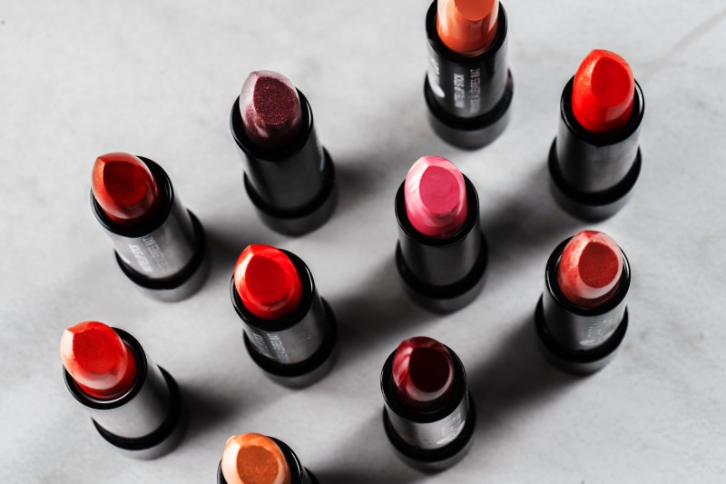 Lipstick, choice, technology, bottle, alcohol, group of objects, close-up, 4K, still life, no people, red, in a row, Beauty, indoors, Flatlay, high angle view