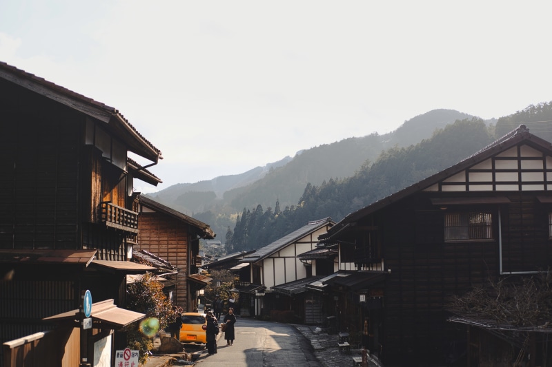 house, 5K, mountain range, transportation, travel, building, nature, built structure, building exterior, mountain, day, no people, residential district
