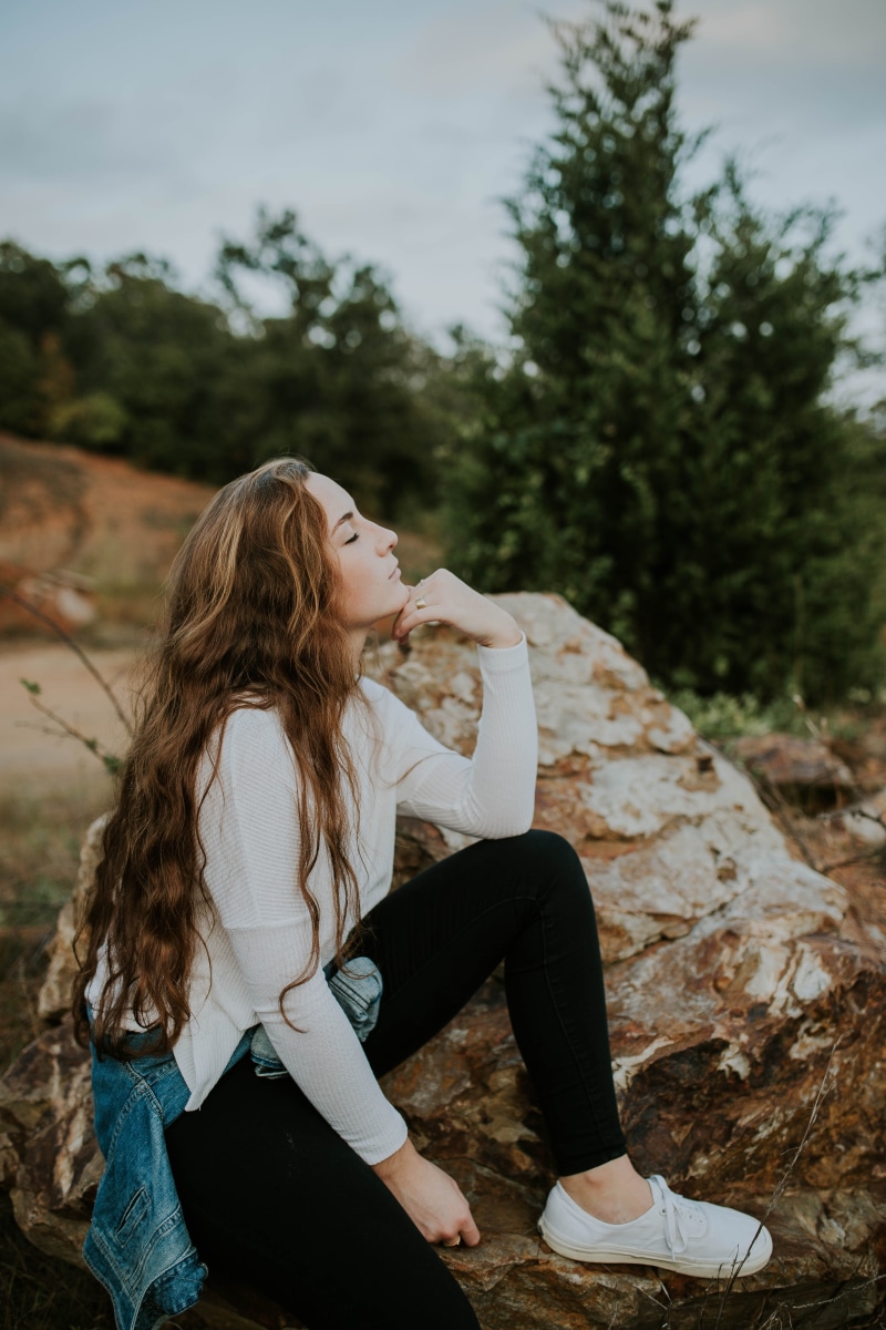 shirt, 5K, beautiful woman, adult, focus on foreground, casual clothing, people, hair, woman in white, one woman only, real people, nature, wearing, beautiful