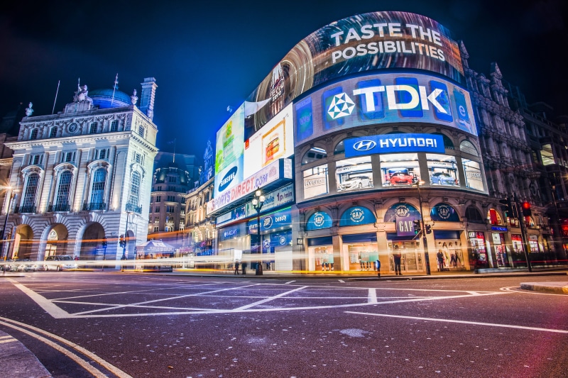 transportation, no people, the way forward, 5K, built structure, outdoors, symbol, building exterior, picadilly circus, city, cityscape, illuminated, building