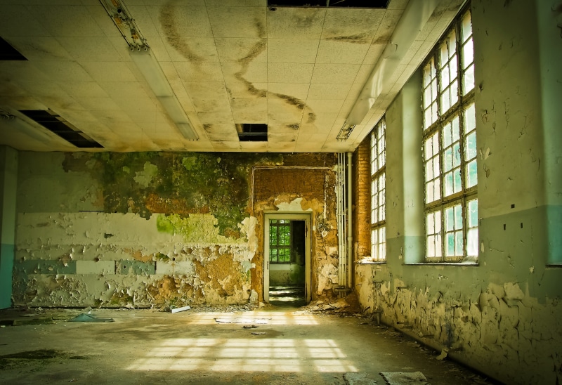 decline, 4K, pforphoto, school, passed, past, lapsed, dirty, abandoned, concrete, masonry, entrance, messy, weathered, ceiling, leave, empty, mysterious