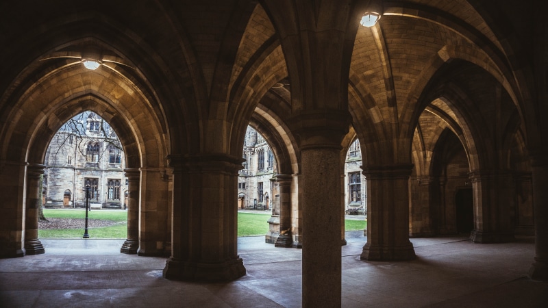 built structure, abbey, glasgow, courtyard, uk, arch, day, in a row, united kingdom, arched, arcade, university, belief, old, architecture, history, spirituality