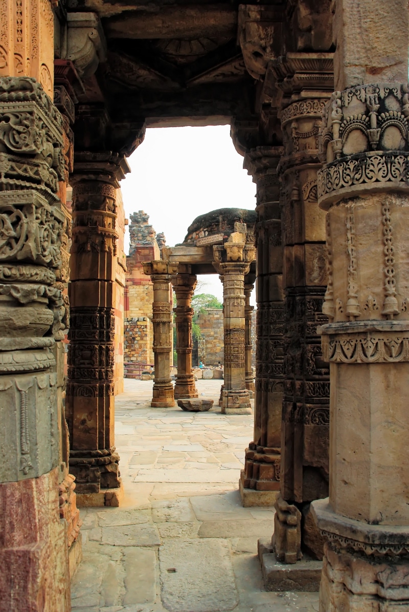 old ruin, no people, building exterior, travel, ancient civilization, pillars, place of worship, the past, great mughal, delhi, old, concrete, tourism