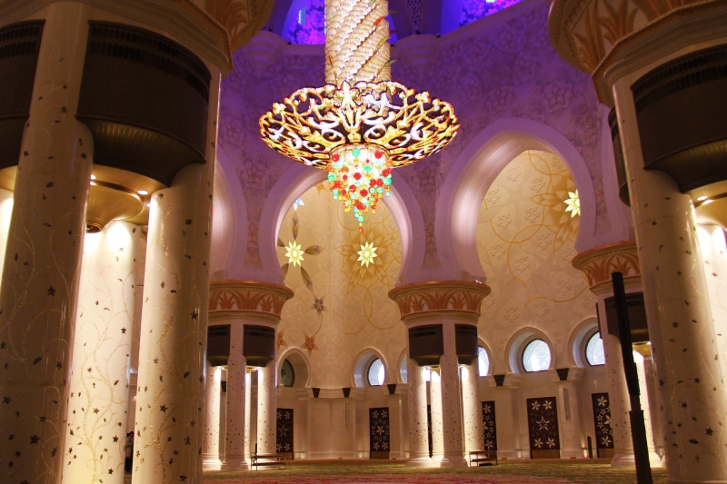 pray, interior, design, tourism, floral pattern, wealth, culture, muslim, architectural column, minaret, landmark, chandelier, low angle view, ornate, arch