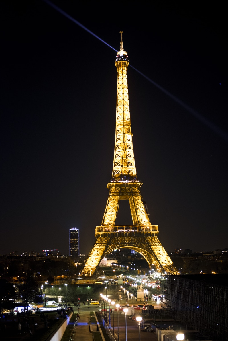 town, illuminated, 5K, sky, cityscape, skyscraper, no people, person, outdoors, history, eiffel, tourism, lighting, built structure, travel destinations