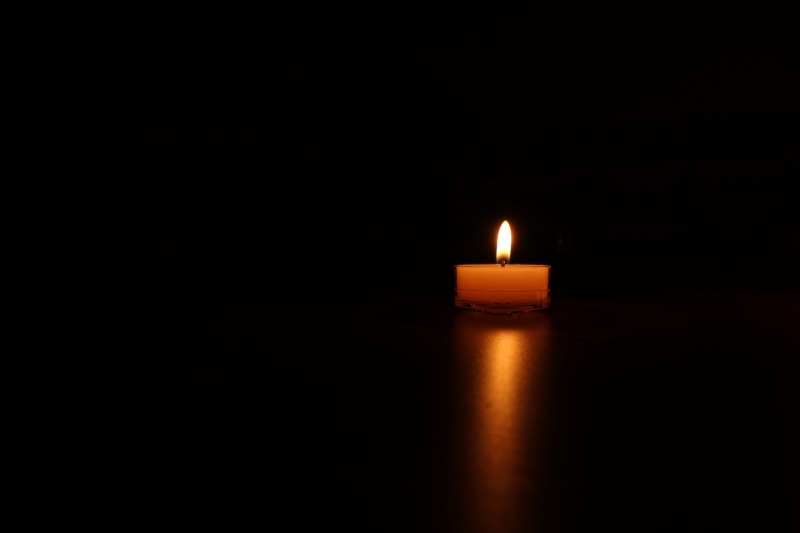 glow, wick, dark, glowing, illuminated, no people, heat - temperature, wax candle, mirroring, studio shot, single object, spirituality, light, atmosphere