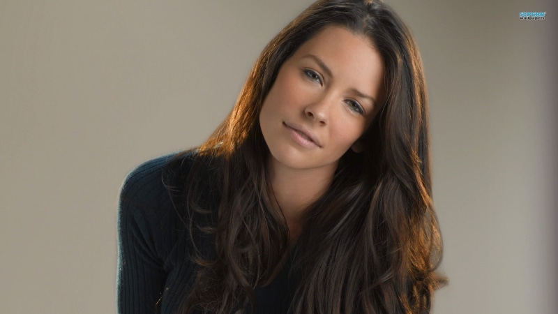 beauty, Evangeline Lilly, one person, teenager, hair, 1080P, actress, studio shot, simple background, close-up, indoors, brunette, portrait, casual clothing