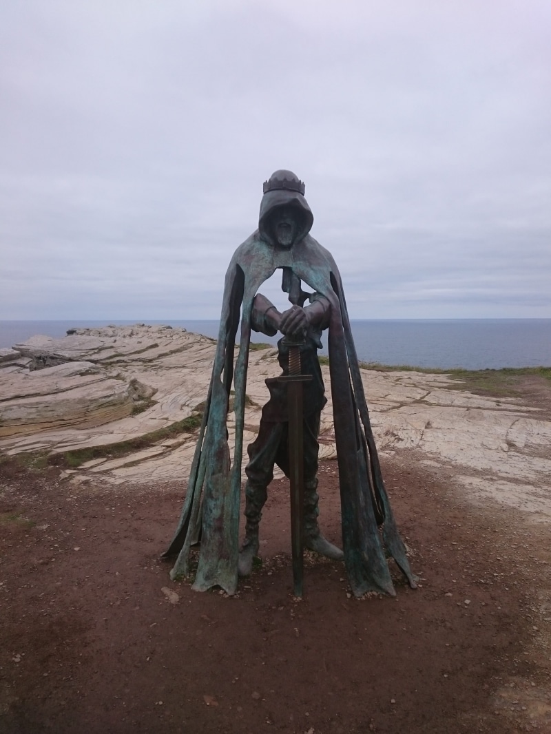 arthur, landscape, excalibur, stone, brave, mythology, clothing, armor, sculpture, symbol, land, hero, lifestyles, legendary, tranquility, robe, real people