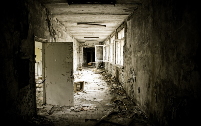 abandoned, old, ruined, deterioration, messy, day, corridor, damaged, building, alley, 2K, the way forward, ruin, bad condition, built structure, entrance