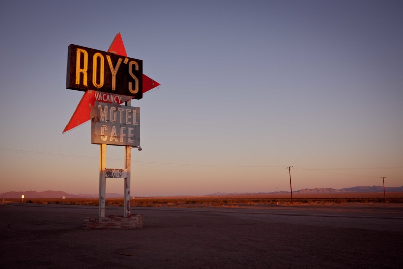Track, Post, Sign, Grass, Motel, Cafe, Road, 5K