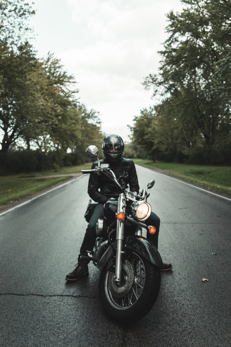 hd, nature, ride, green, man, desktop background, headwear, helmet, mode of transportation, men, riding, full length, 2018, sky