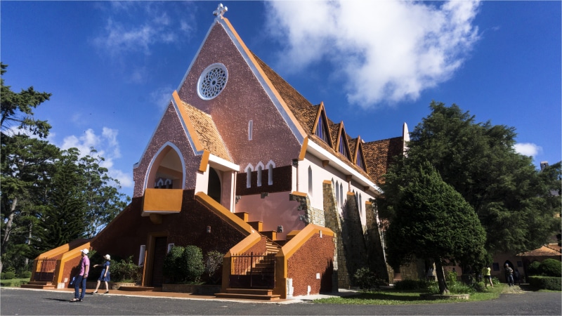 nature, tower, house, outdoors, tree, cloud - sky, place of worship, built structure, architecture, sky, church mai anh, building exterior, spirituality
