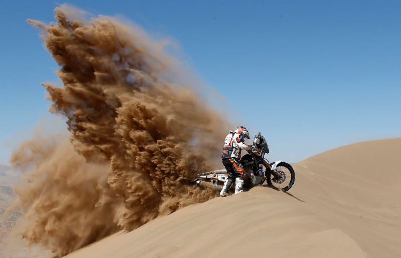 dust, extreme sports, arid climate, sport, land, 480P, motorcycle, nature, day, mode of transportation, dirk, helmet, bicycle, motion, sports helmet, ride